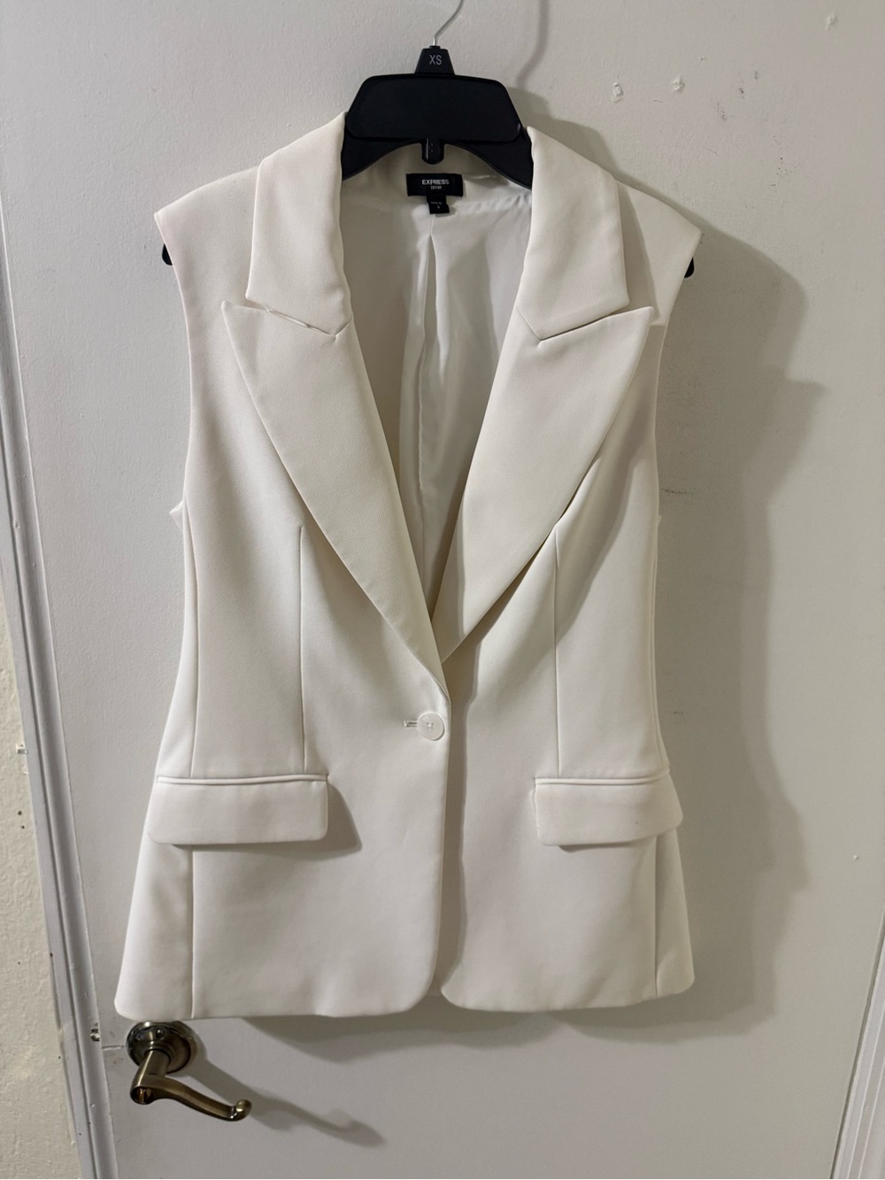 Express Cream Sleeveless Blazer Vest
